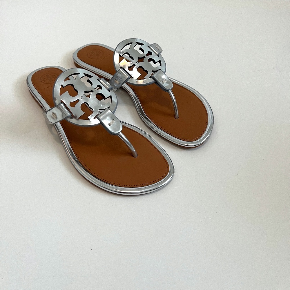 NIB Tory Burch Mirror Metallic Miller Sandal - Silver/Tan, Size 7